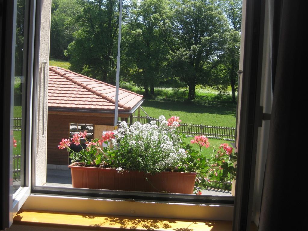 Bed&Breakfast aux Enges Chambre photo